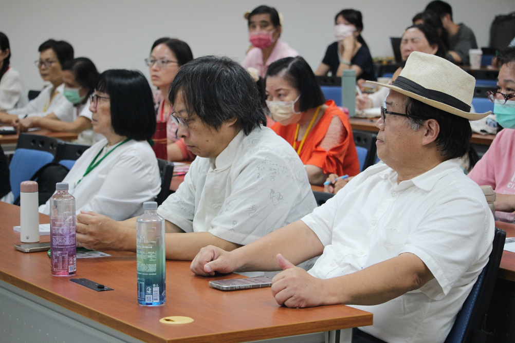 與會教師踴躍分享自身觀察與需求