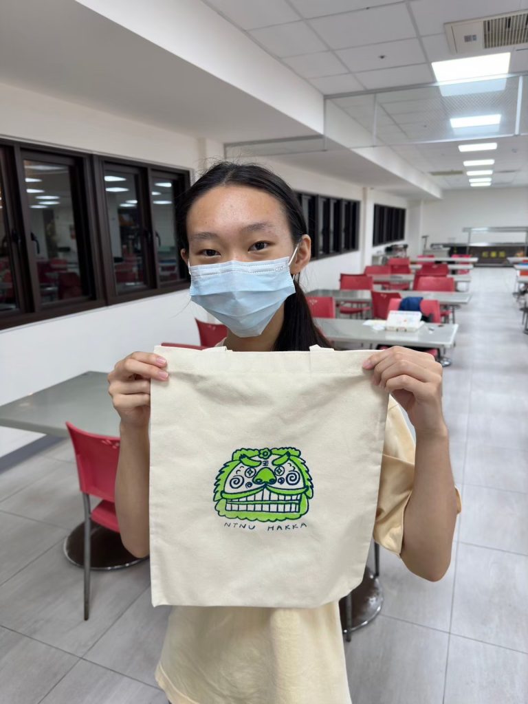 同學與成品合照